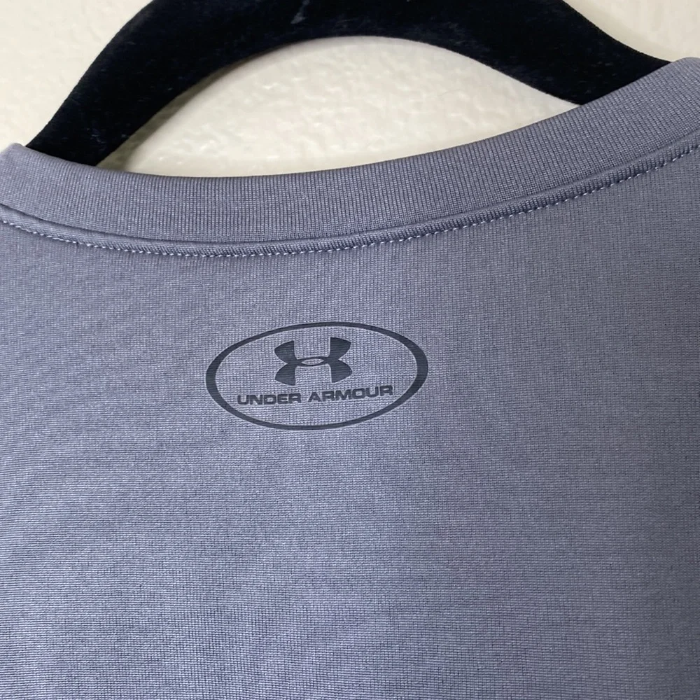 Under Armour long sleeve shirt kids youth XL heatgear grey EUC